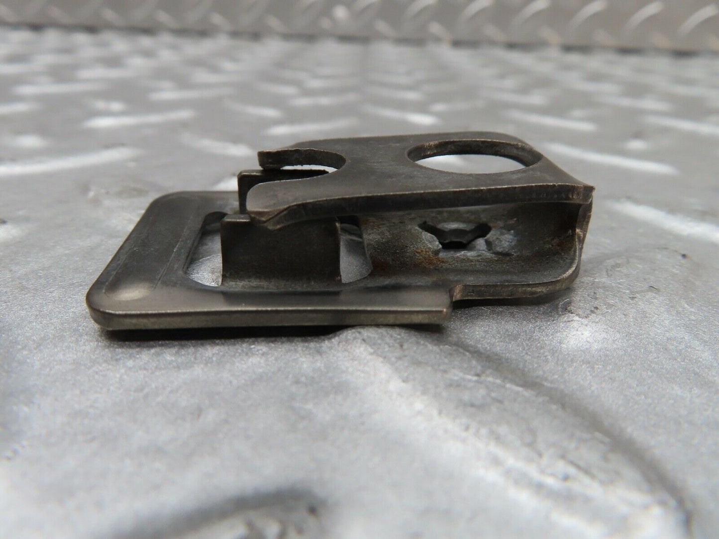 20054 Mercedes-Benz R129 300SL Coupe Fuel Injector Bracket