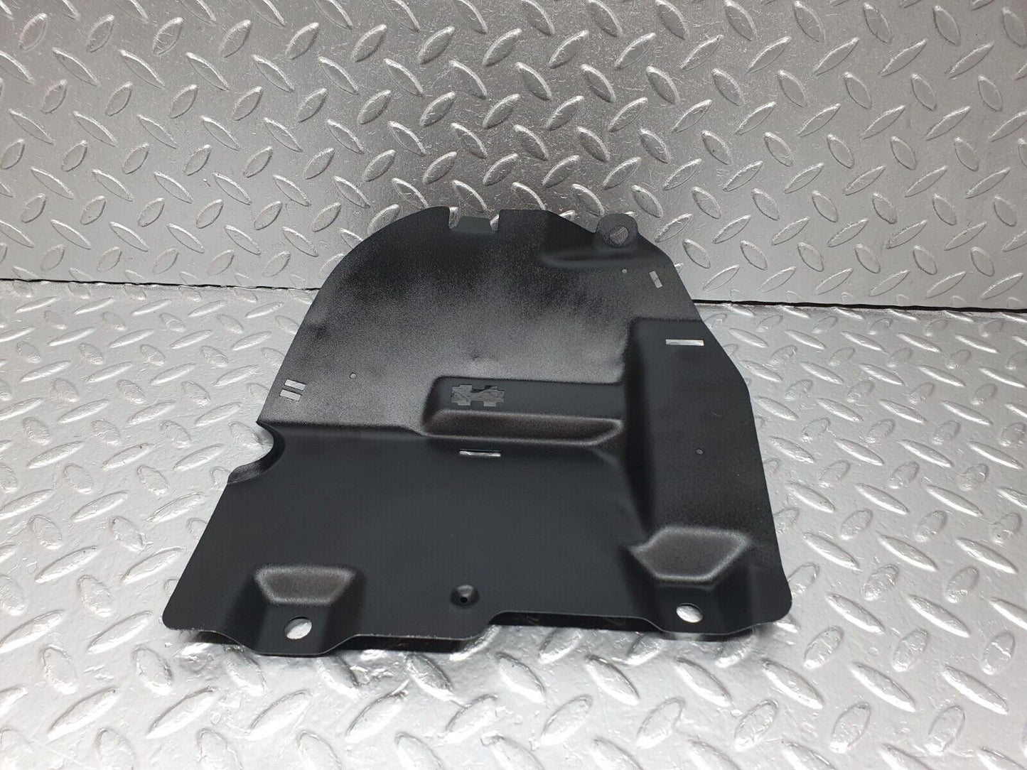 42806 Mercedes-Benz W201 190 2.0L Relay Bracket