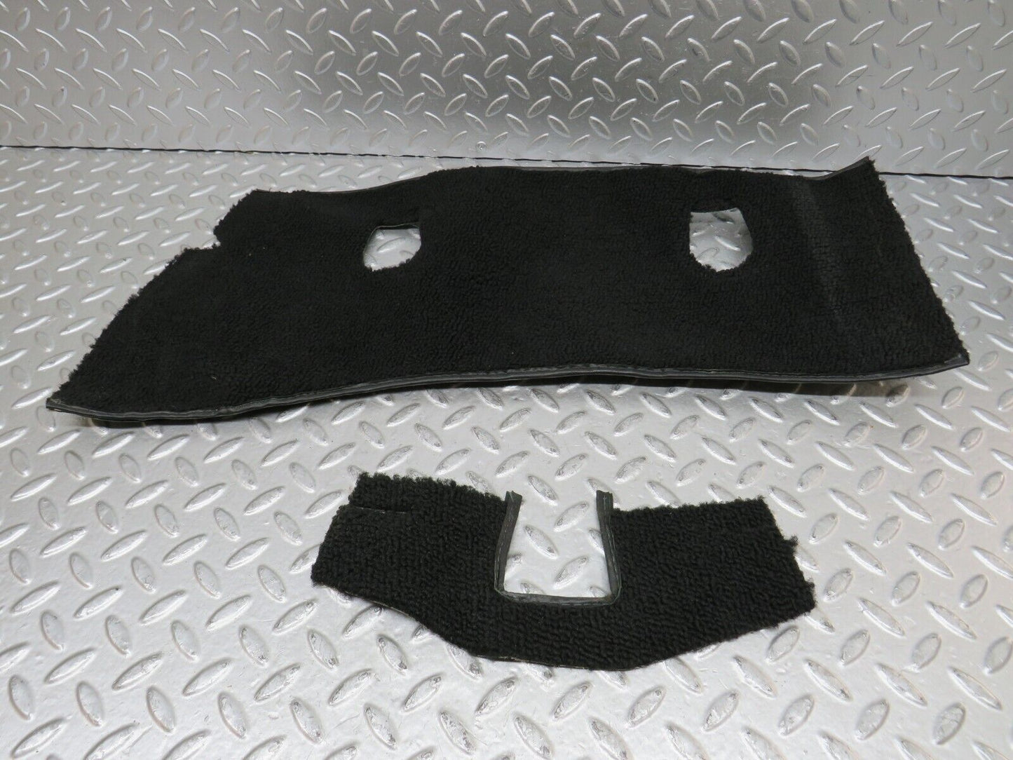 28010 Mercedes-Benz W123 280E Front Mat Set Black