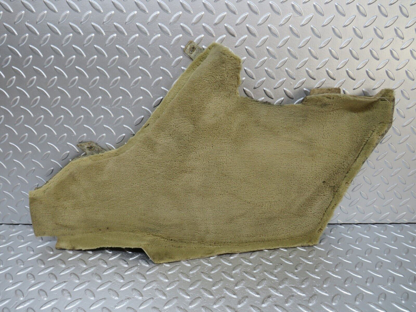 34156 Mercedes-Benz W124 260E Centre Console Carpet Right Side Beige