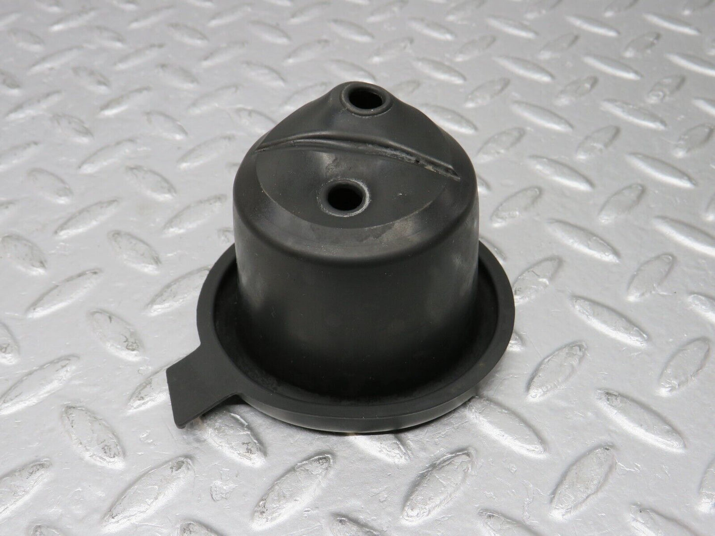 38125 Mercedes-Benz A124 320E Cabriolet Fuel Tank Rubber Seal 1244710481 1244711181