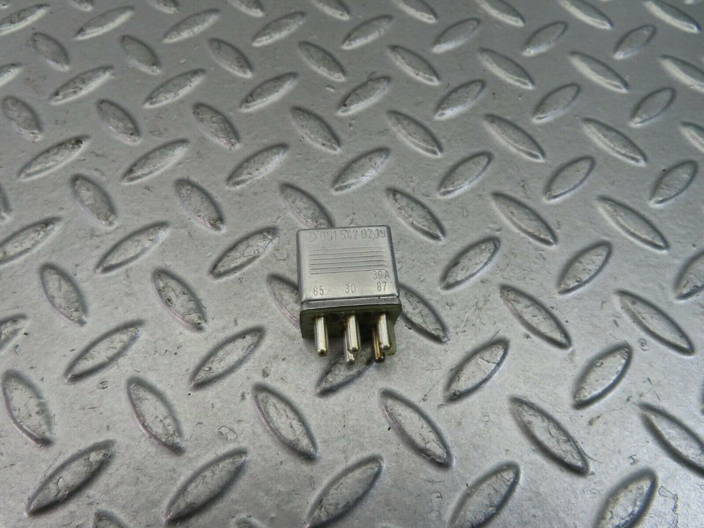 9426 Mercedes-Benz C124 300CE Coupe Multi Purpose Relay 0015420219