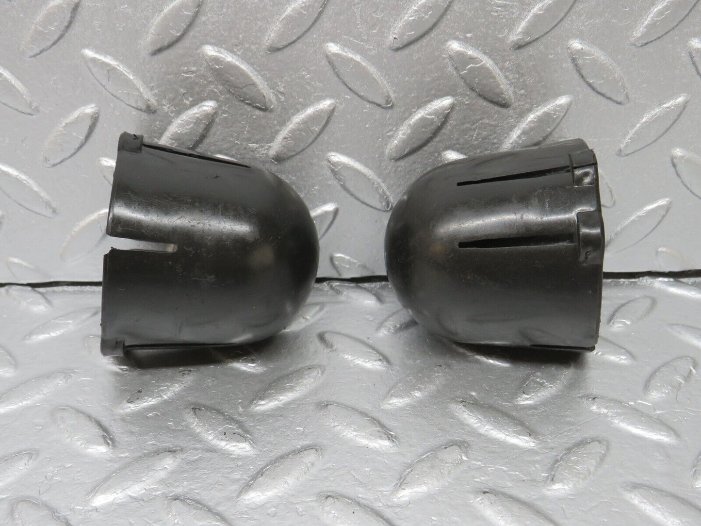 40313 Mercedes-Benz W110 230 Rear Shock Absorber Top Plastic Cap 2x