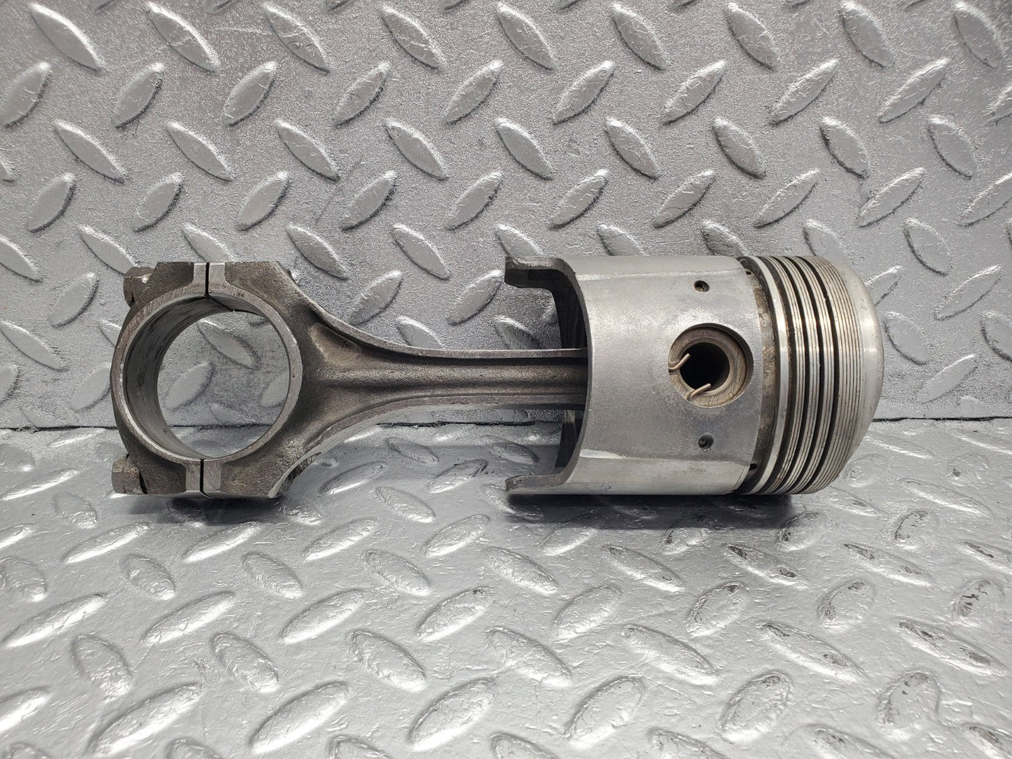W112 piston with connecting rod used OEM