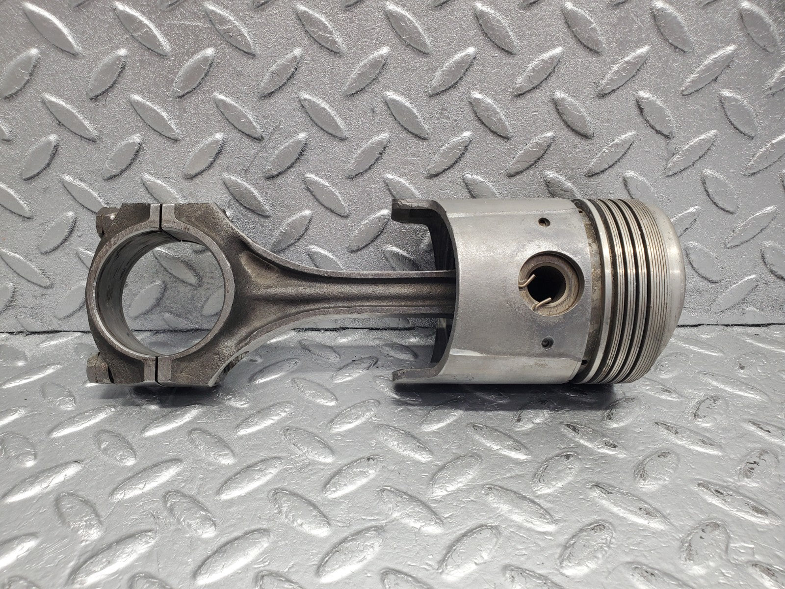 W112 piston with connecting rod used OEM