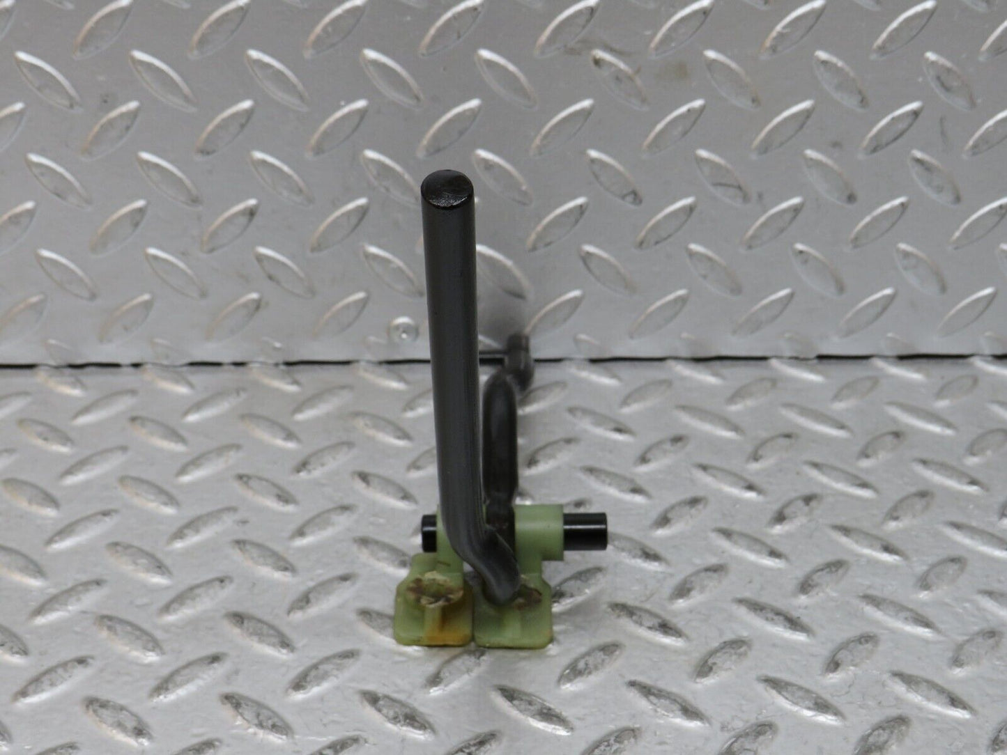 28368 Mercedes-Benz S123 240D Wagon Accelerator Pedal Linkage