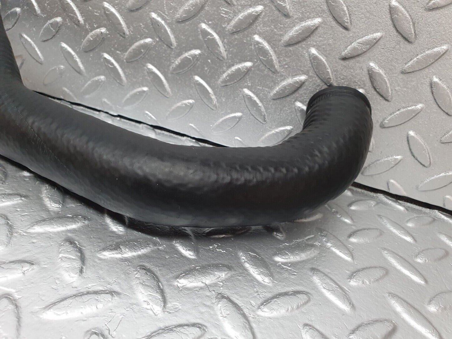 42549 Mercedes-Benz R129 320SL Coupe Radiator Lower Hose Pipe 1295012482