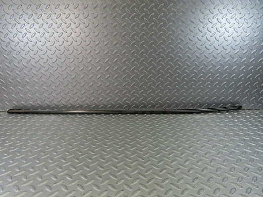 10273 Mercedes-Benz W123 Front Right Fender Wing Centre Moulding Trim