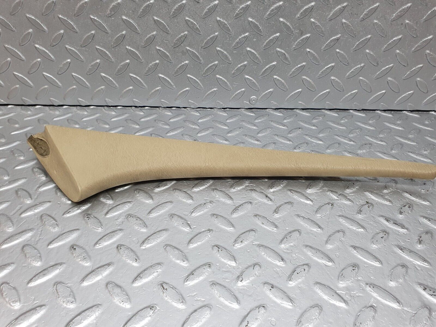 40934 Mercedes-Benz W126 300SE Rear Left Door Interior Trim Beige