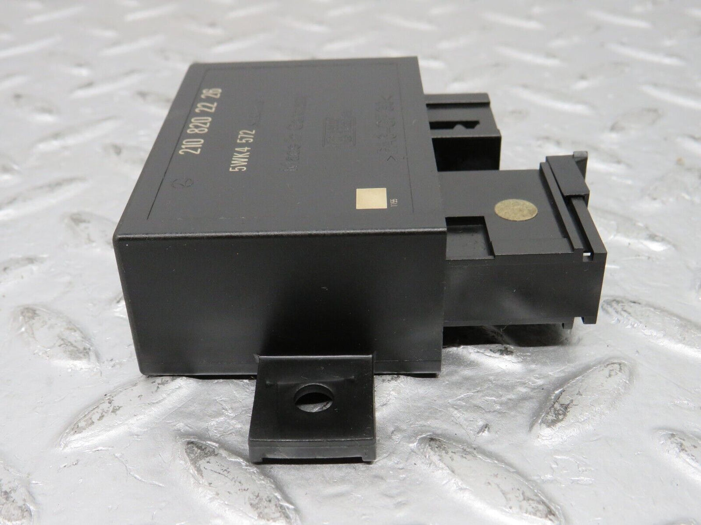 33432 Mercedes-Benz W202 C180 Comfort Control Unit 2108202226
