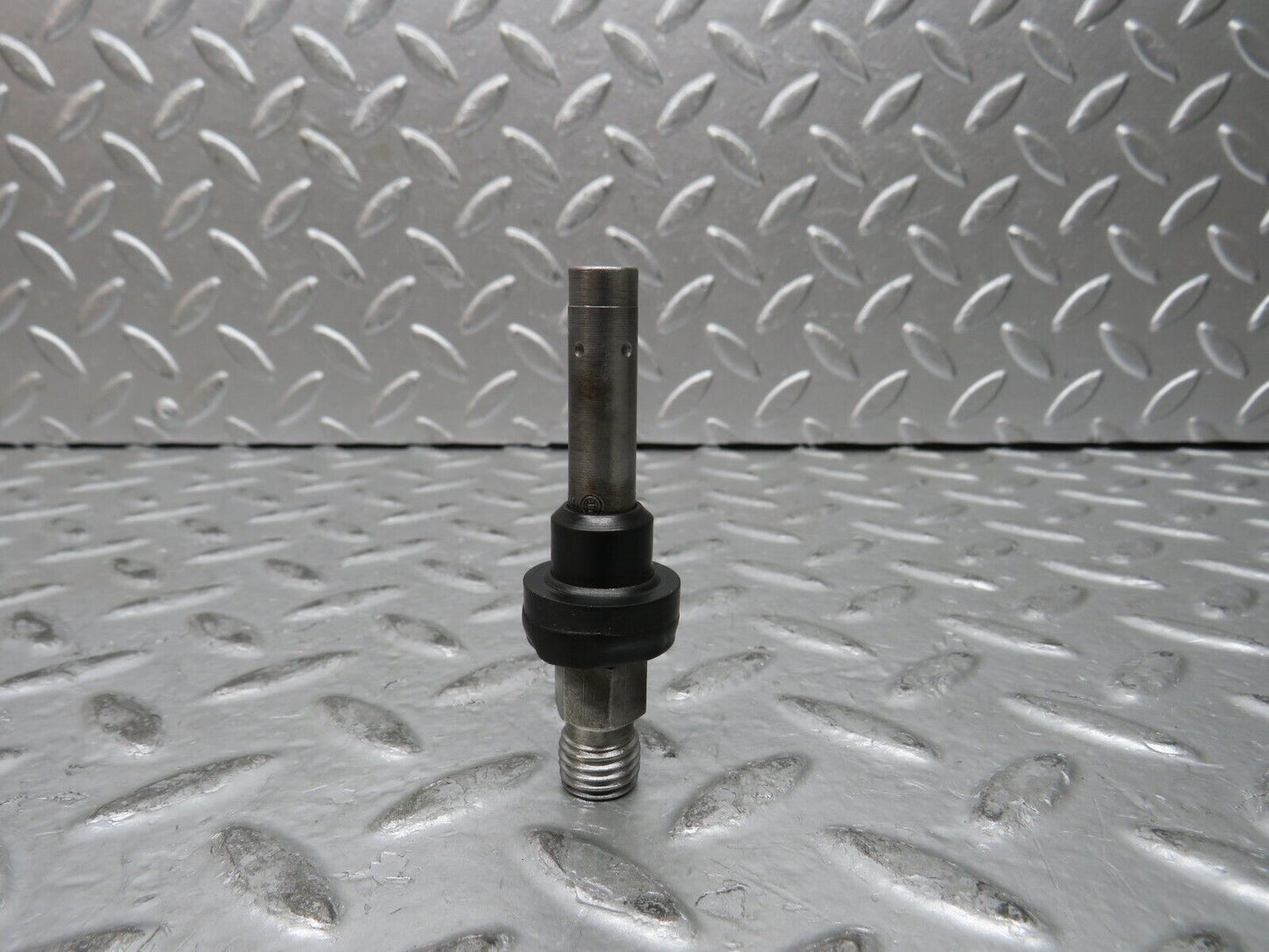 28660 Mercedes-Benz W123 230E Fuel Injector Bosch 0437502010