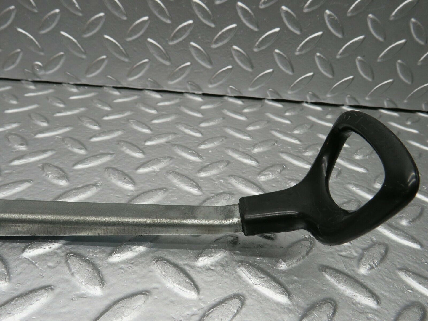 22304 Mercedes-Benz S123 280TE Wagon Front Right Adjusting Handle