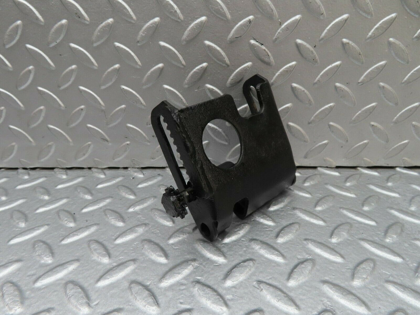 17992 Mercedes-Benz W123 200 Alternator Generator Bracket