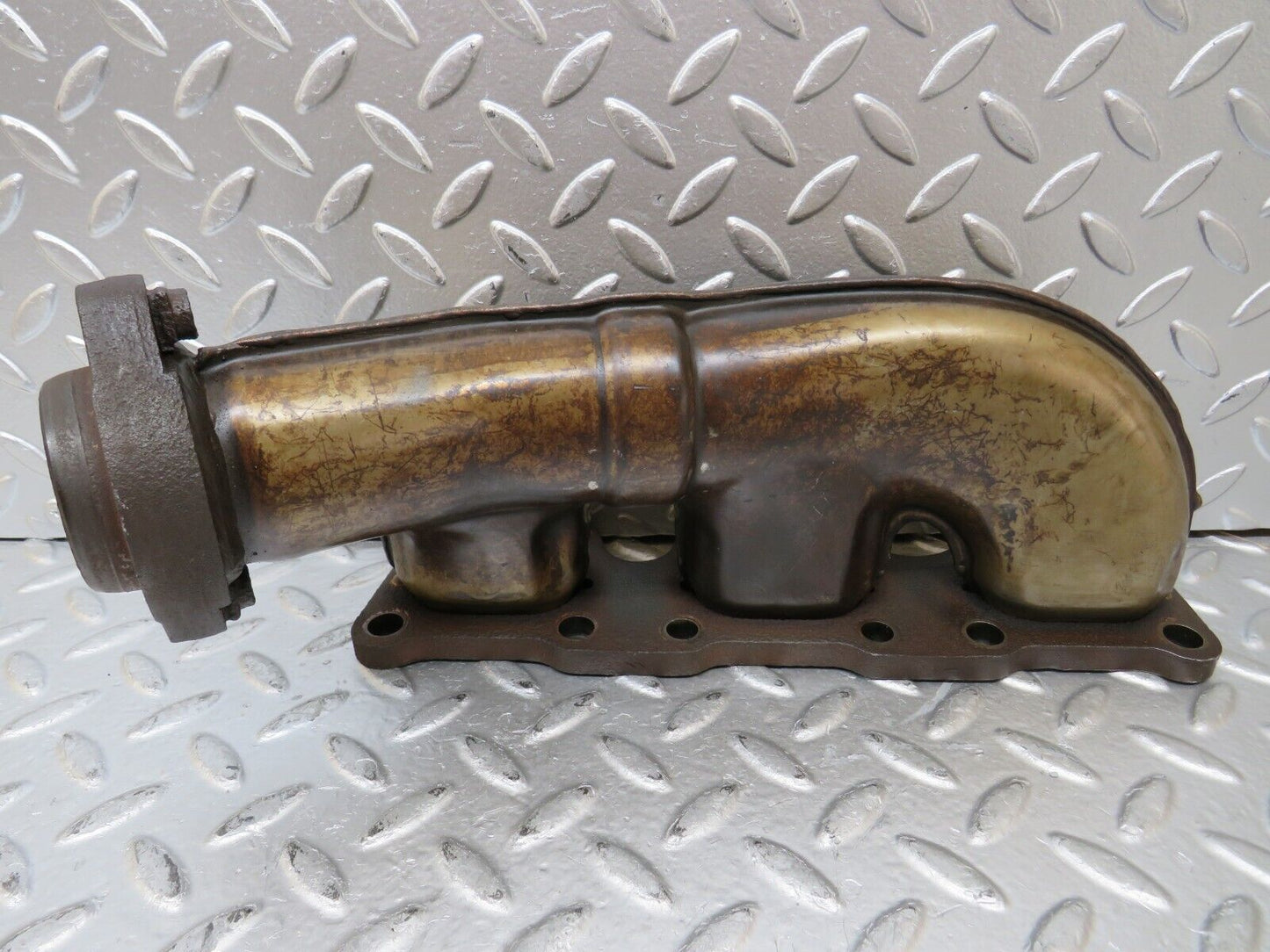 25987 Mercedes-Benz W124 280E Exhaust Manifold 1-3