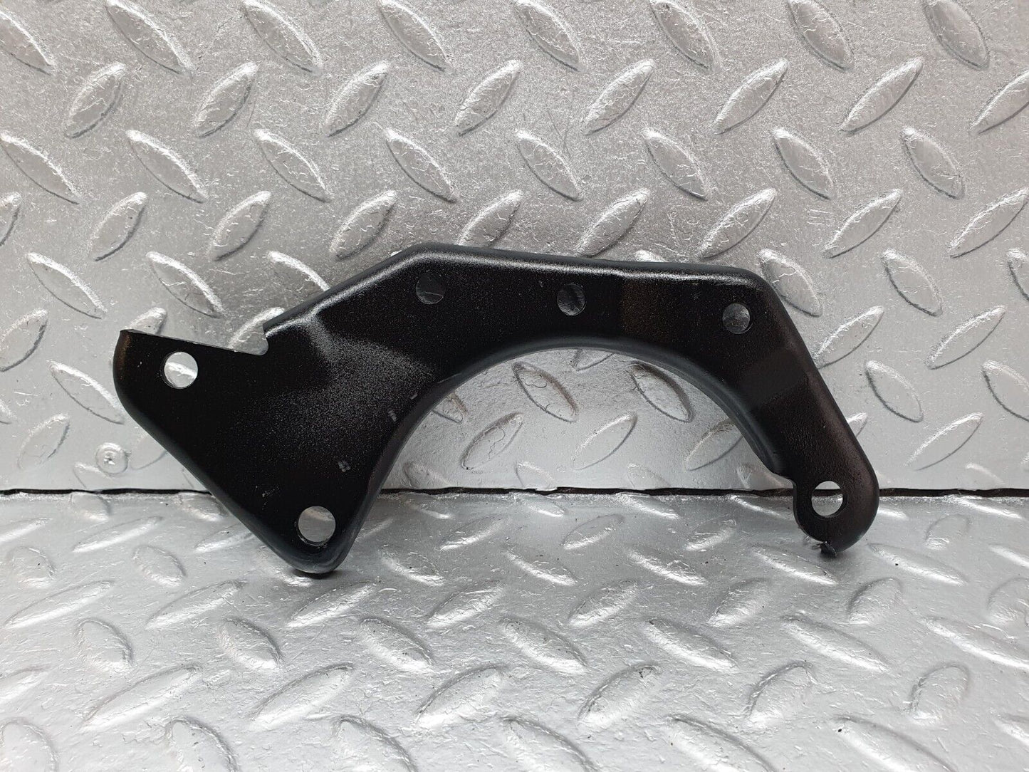 41505 Mercedes-Benz W124 200E Power Steering Pump Bracket