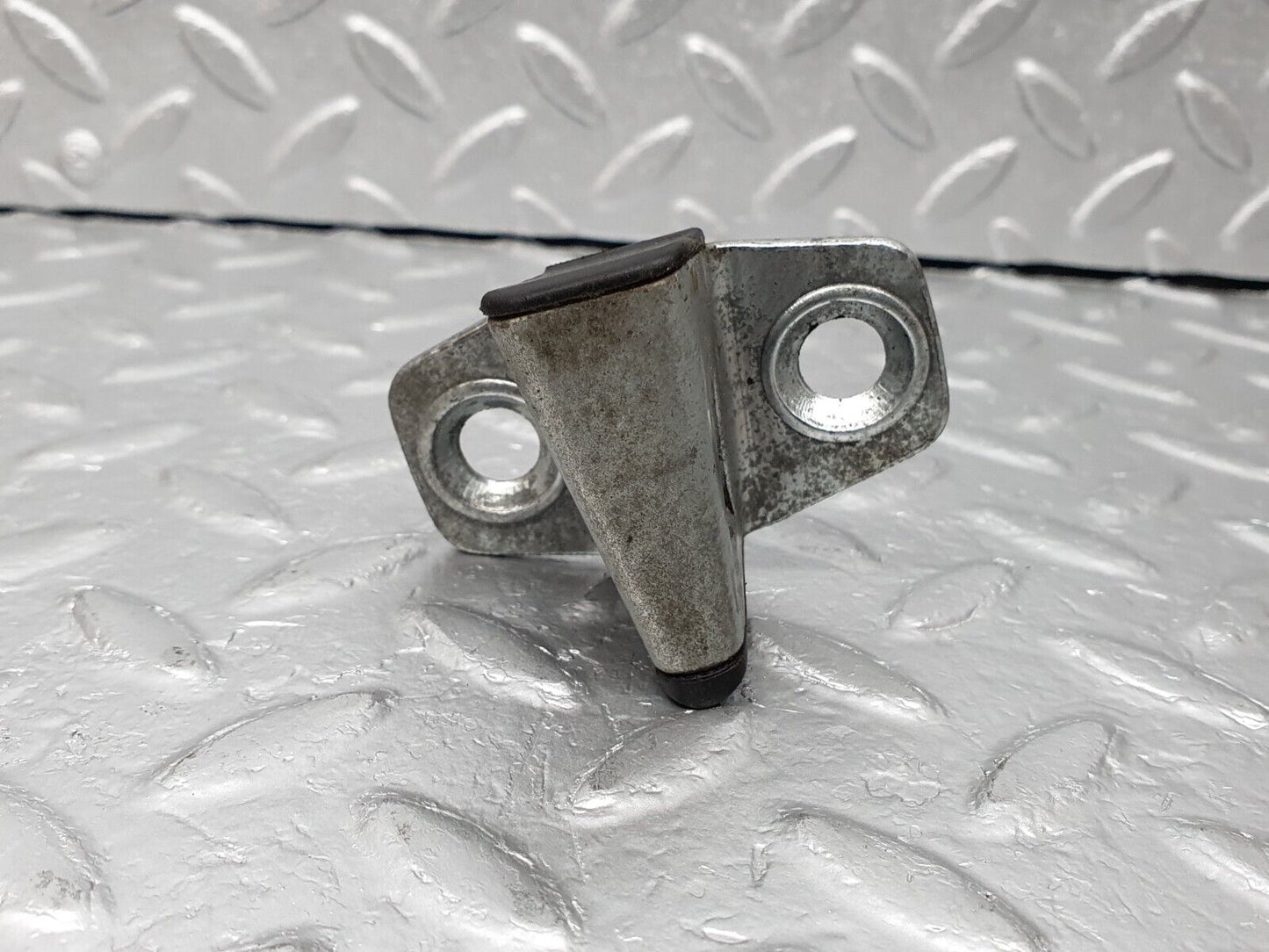 41691 Mercedes-Benz W124 200E Door Lock Latch