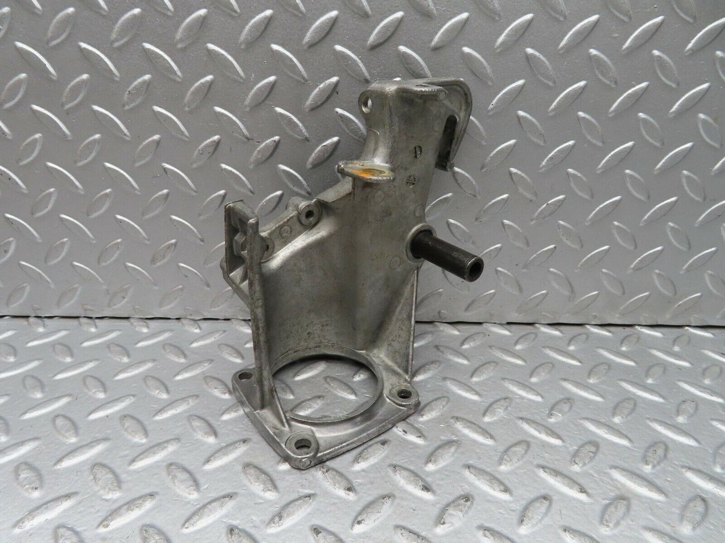 7018 Mercedes-Benz W123 230E Brake Pedal Bracket 1232900219