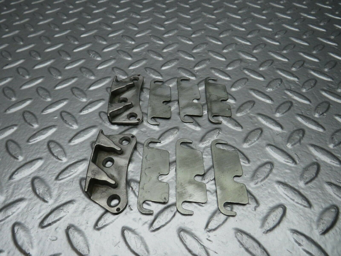 22302 Mercedes-Benz S123 280TE Wagon Tailgate Stop Pair