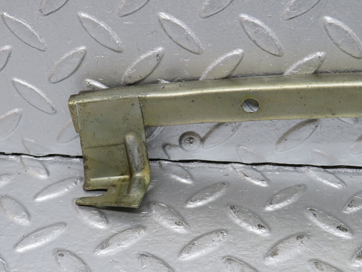 40586 Mercedes-Benz W123 300D Rear Right Door Window Channel