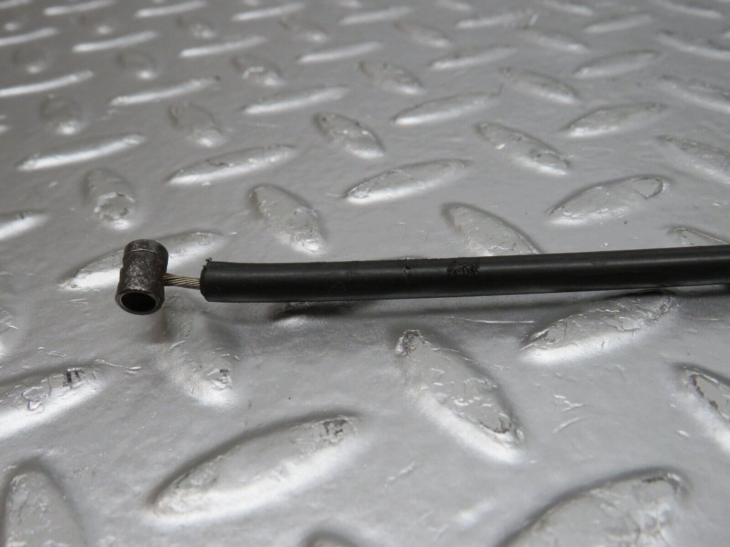 33511 Mercedes-Benz W202 C180 Bonnet Release Cable 2028800159