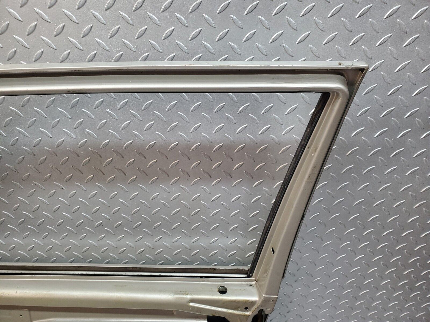 45991 Mercedes-Benz W126 420SE Front Right Door