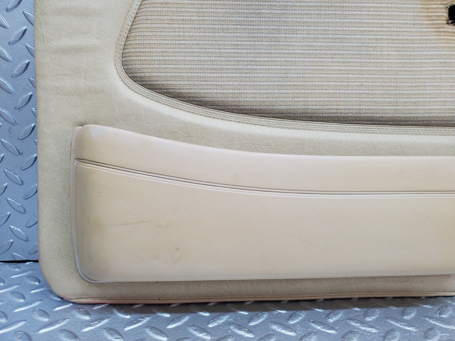 44377 Mercedes-Benz W123 280E Front Right Door Card Beige