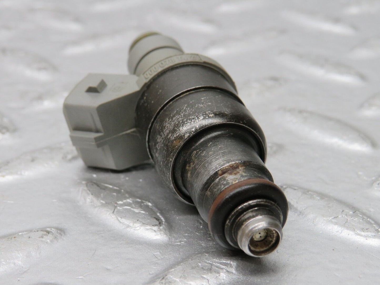 33483 Mercedes-Benz W202 C180 Fuel Injector Siemens 0000787423