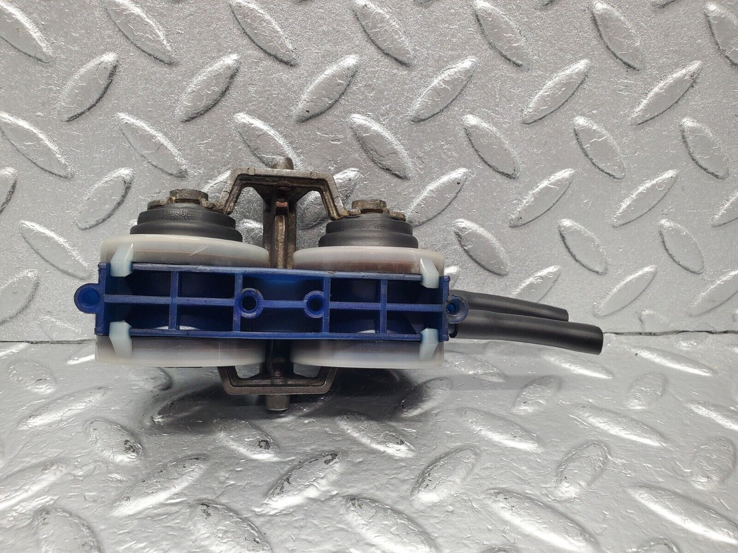 46425 Mercedes-Benz C123 280CE Coupe Door Lock Vacuum Actuator Left