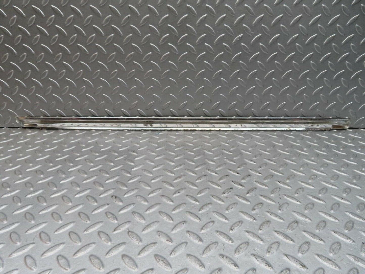 12355 Mercedes-Benz W108 280SE 3.5 Front Left Door Chrome Moulding Trim