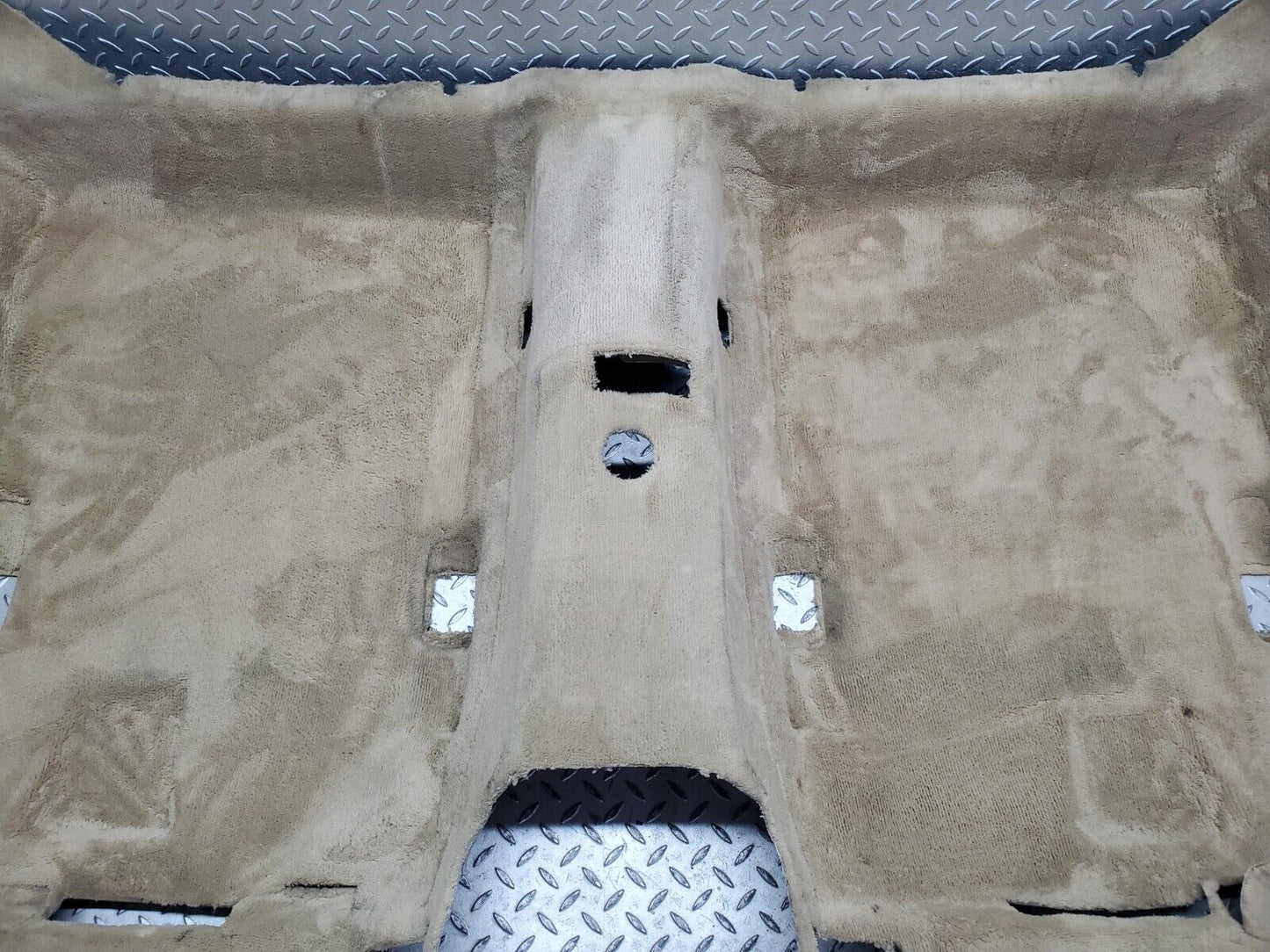 45875 Mercedes-Benz W126 420SE Rear Floor Carpet Beige 1266801546