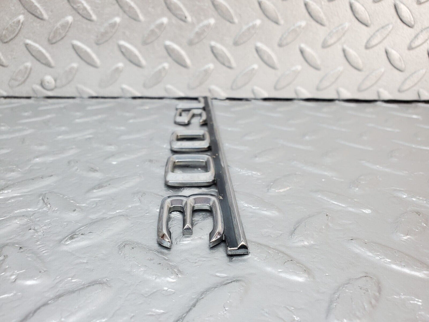 45229 Mercedes-Benz R129 300SL Coupe Trunk Badge Emblem