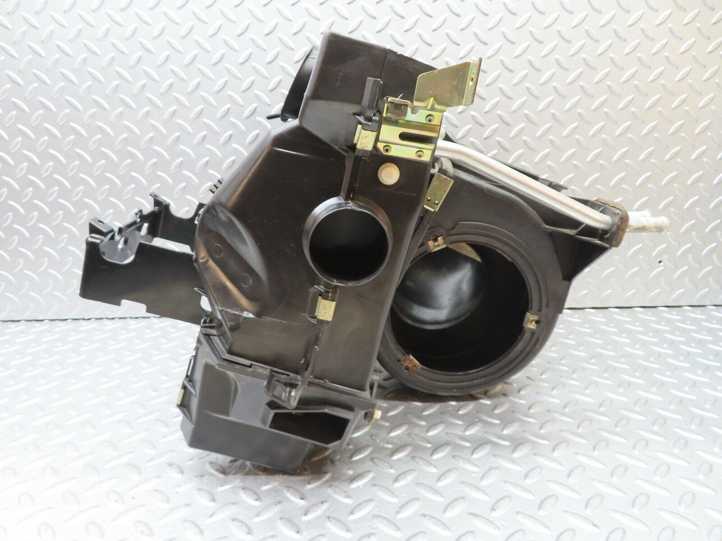 21238 Mercedes-Benz W123 230E Heater Box Blower Housing Bosch 0130062800