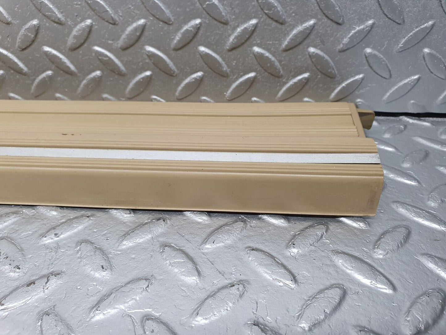 40943 Mercedes-Benz W126 300SE Front Right Door Sill Trim Beige