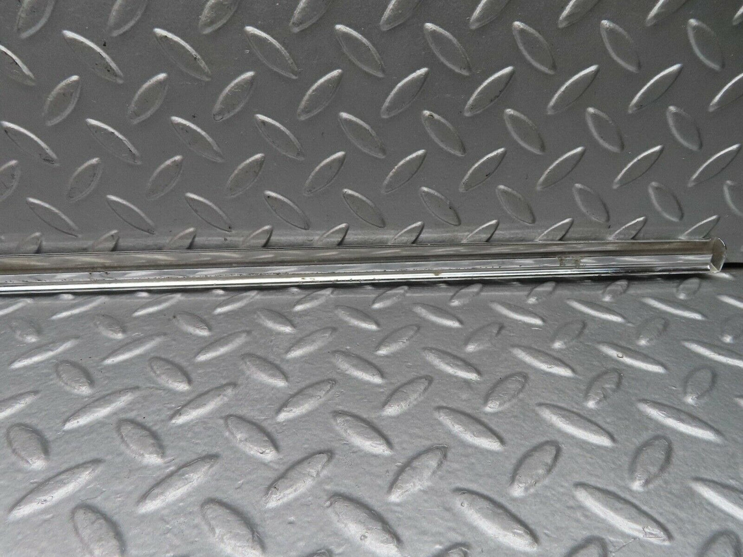 18141 Mercedes-Benz W123 200 Rear Right Door Chrome Moulding Trim