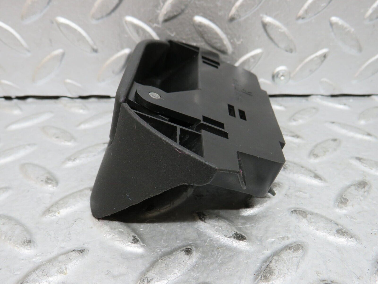 29112 Mercedes-Benz W204 Rear Right Seat Release Handle 2049200264