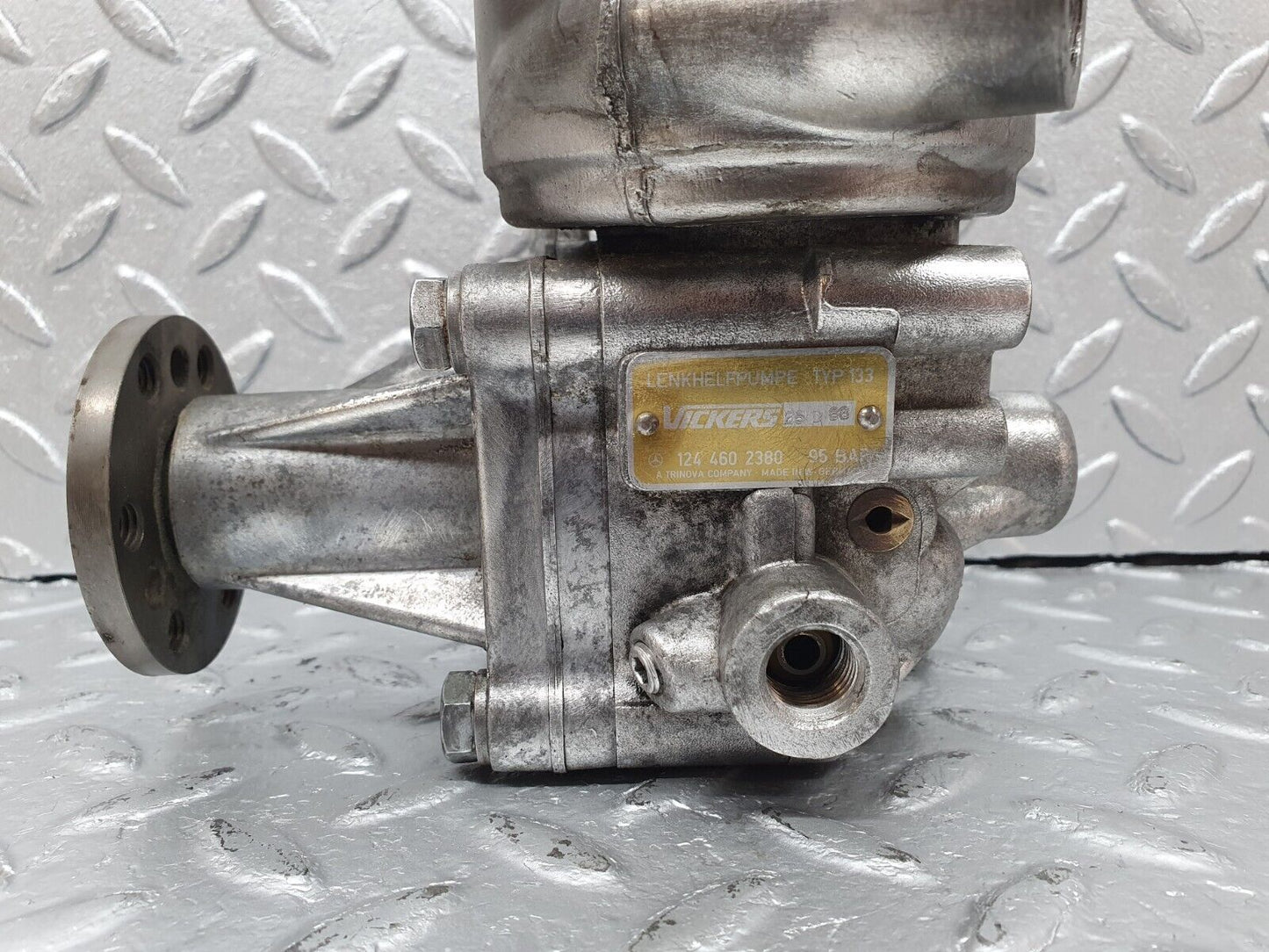 41444 Mercedes-Benz W124 200E Power Steering Pump 1244602380