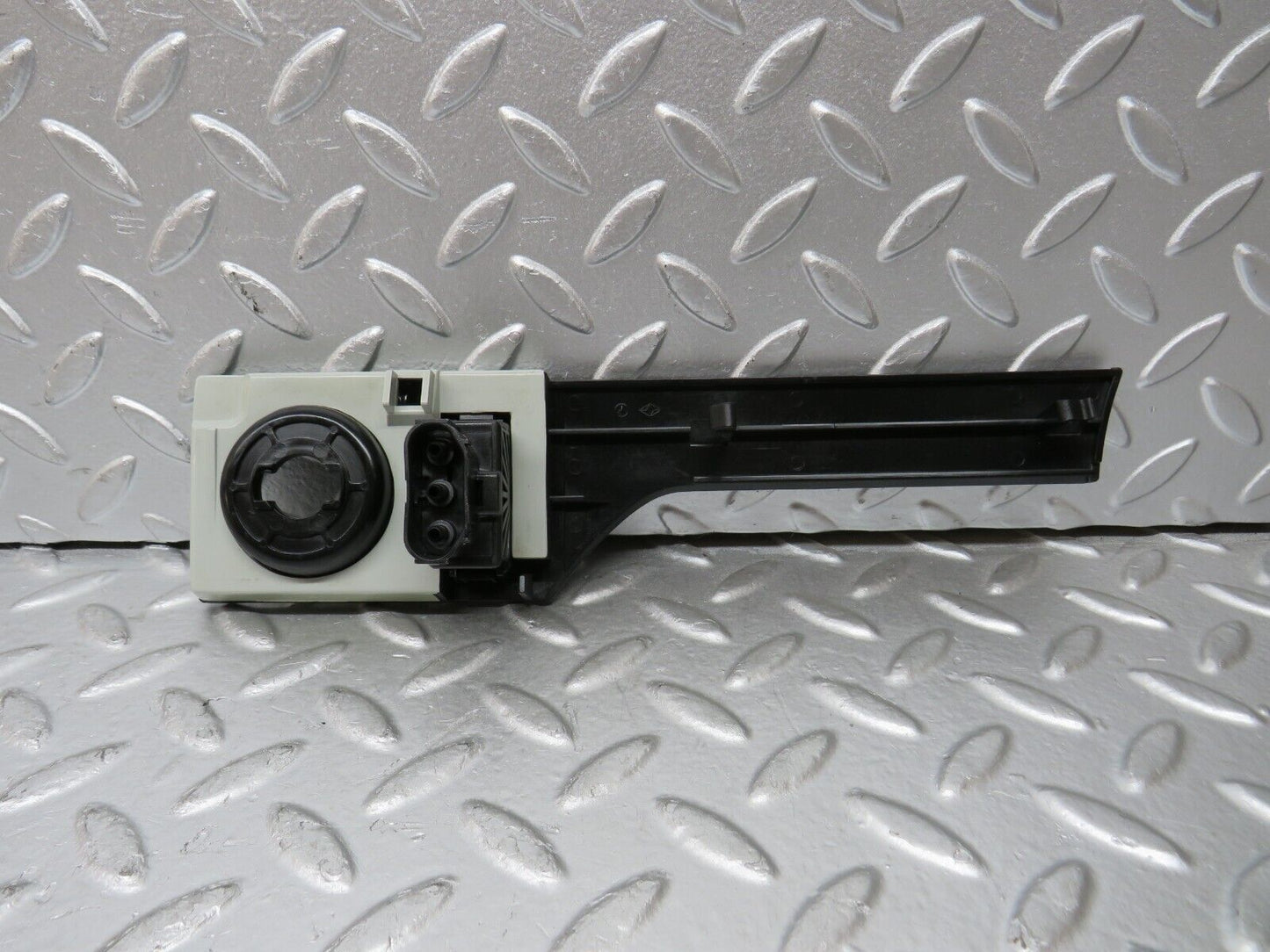 30290 Mercedes-Benz W124 230E Headlight Switch Cover Trim Surround 1248000673