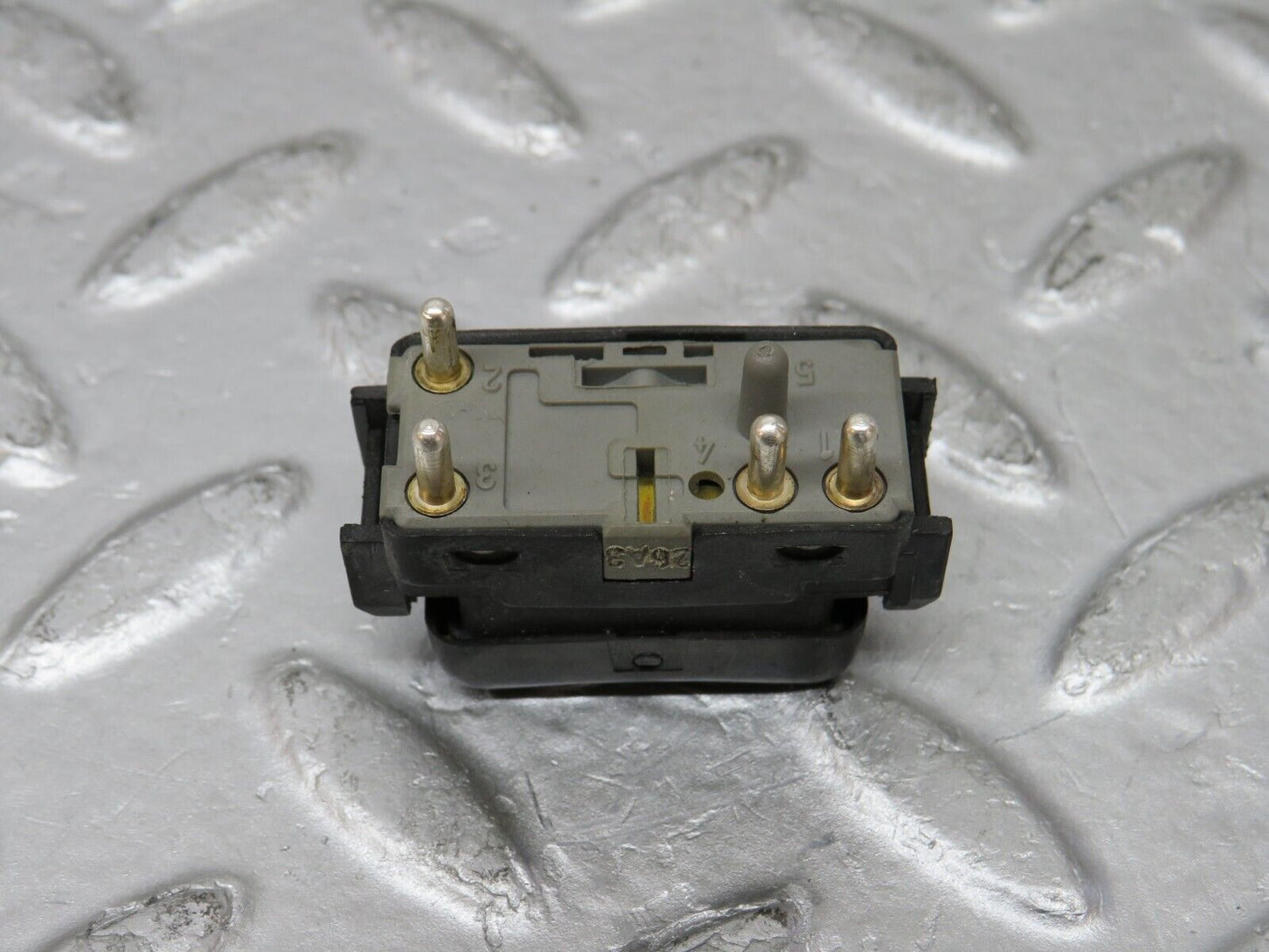 37994 Mercedes-Benz A124 320E Cabriolet Electric Window Switch Frame Left 1408210065 1248209310