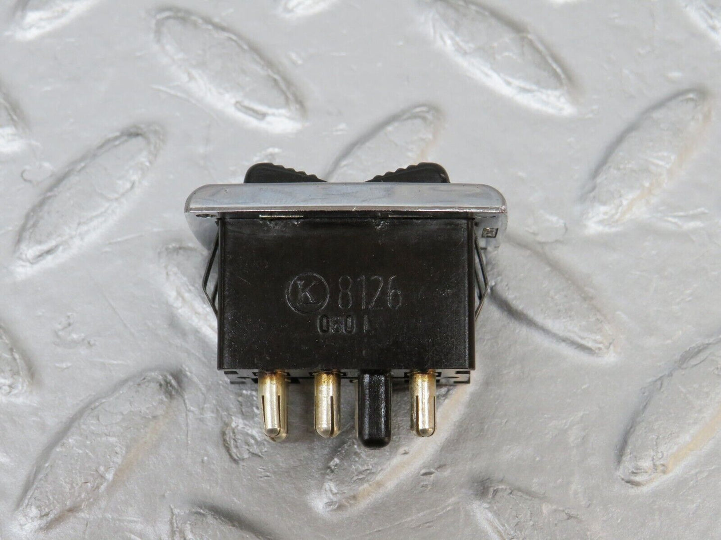 37458 Mercedes-Benz W109 300SEL Electric Window Switch 8126