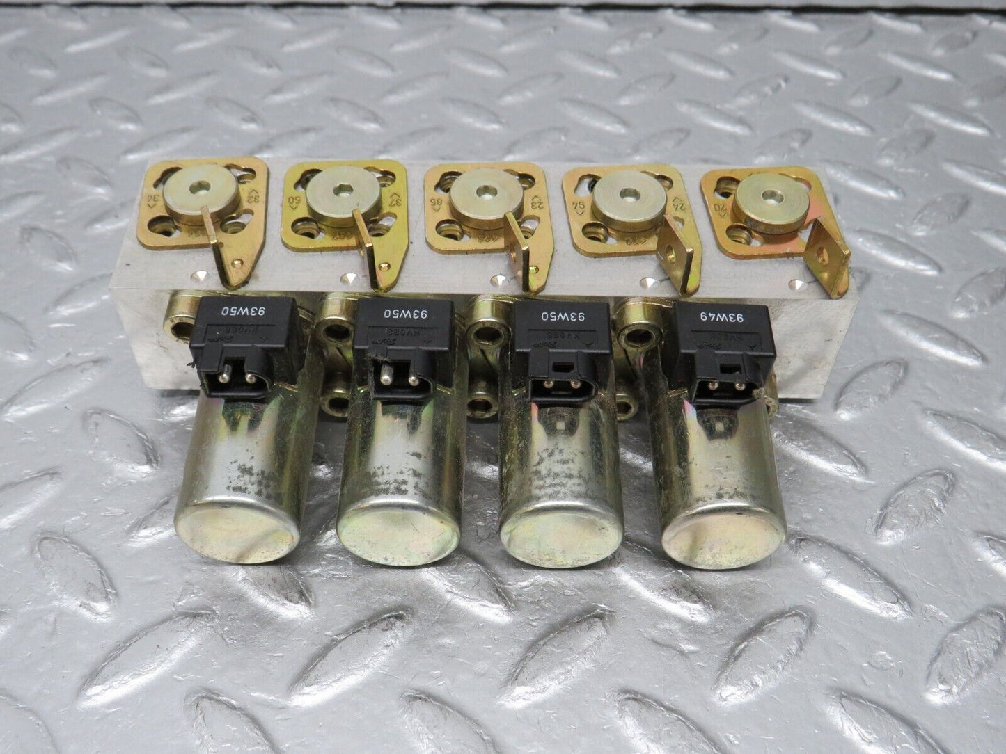 38258 Mercedes-Benz R129 280SL Coupe Roof Hydraulic Valve Left 1298002578