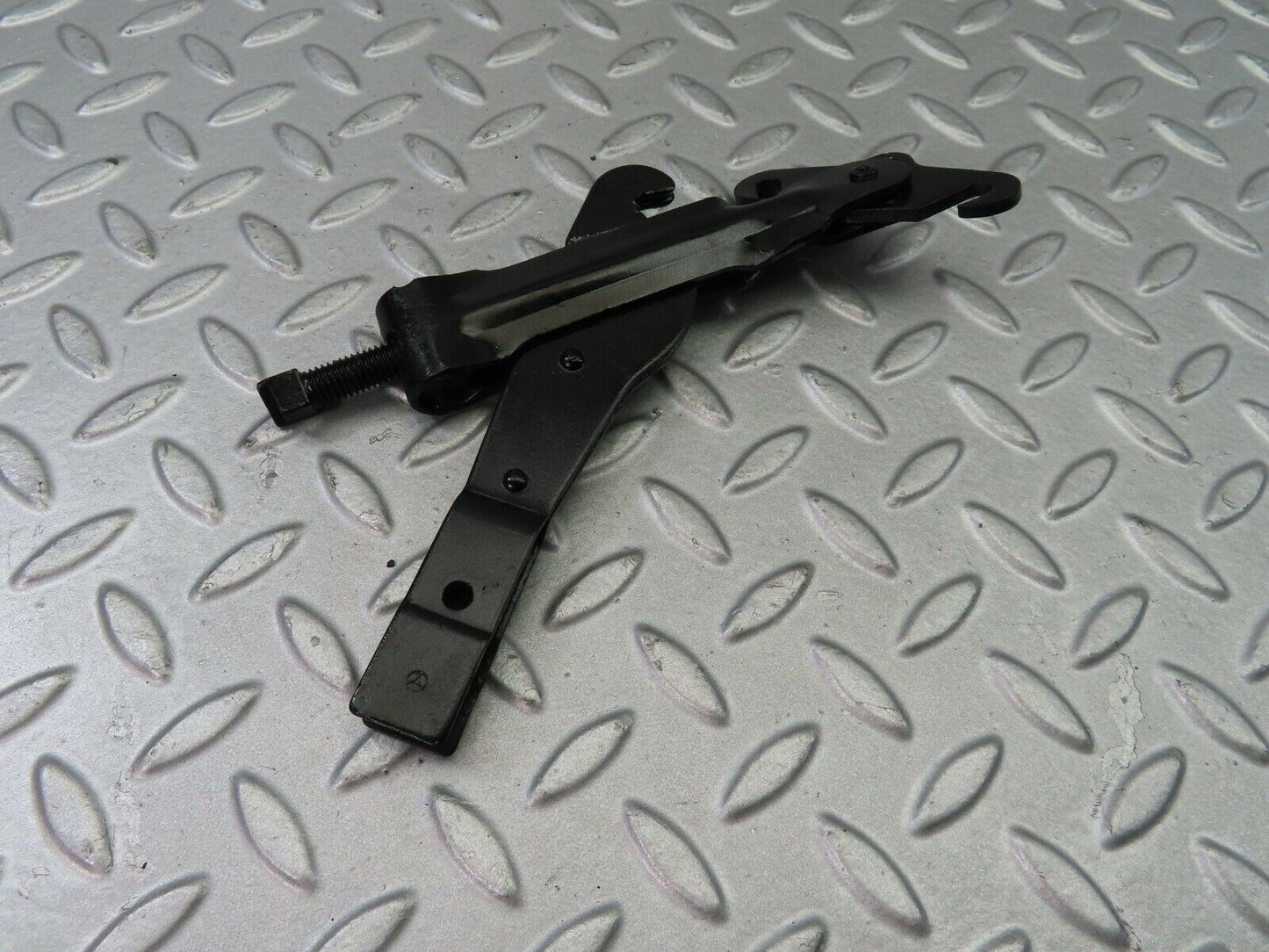 7479 Mercedes-Benz W116 450SE Handbrake Adjusting Handbrake Regulator