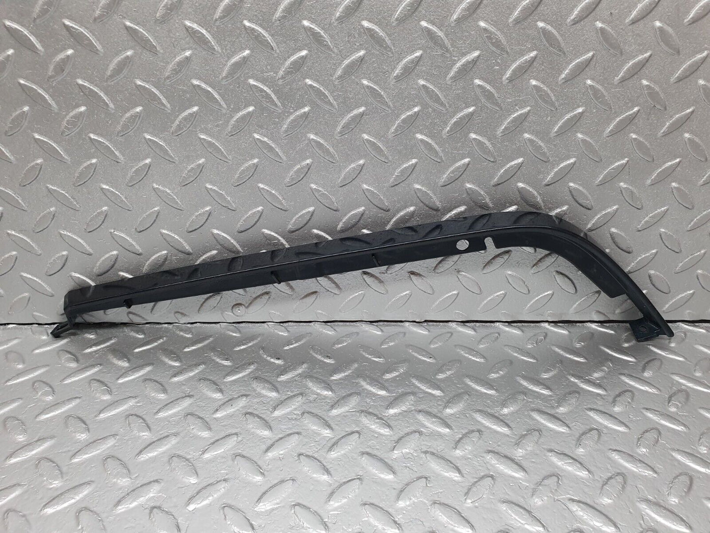 41808 Mercedes-Benz W202 C200 Under Headlight Trim Right 2028260877 2028260677