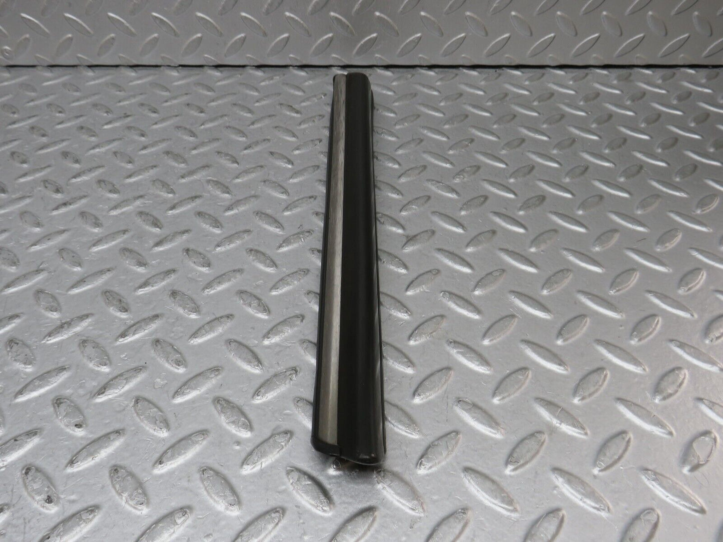 35488 Mercedes-Benz R107 280SL Front Right Fender Centre Moulding Trim