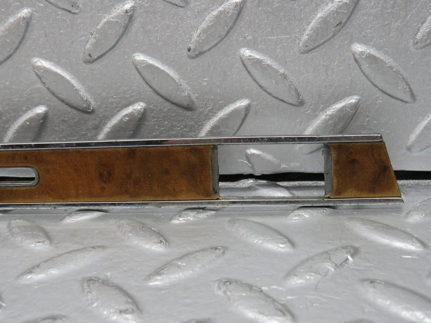 39197 Mercedes-Benz R107 500SL Dashboard Centre Trim 1076891271