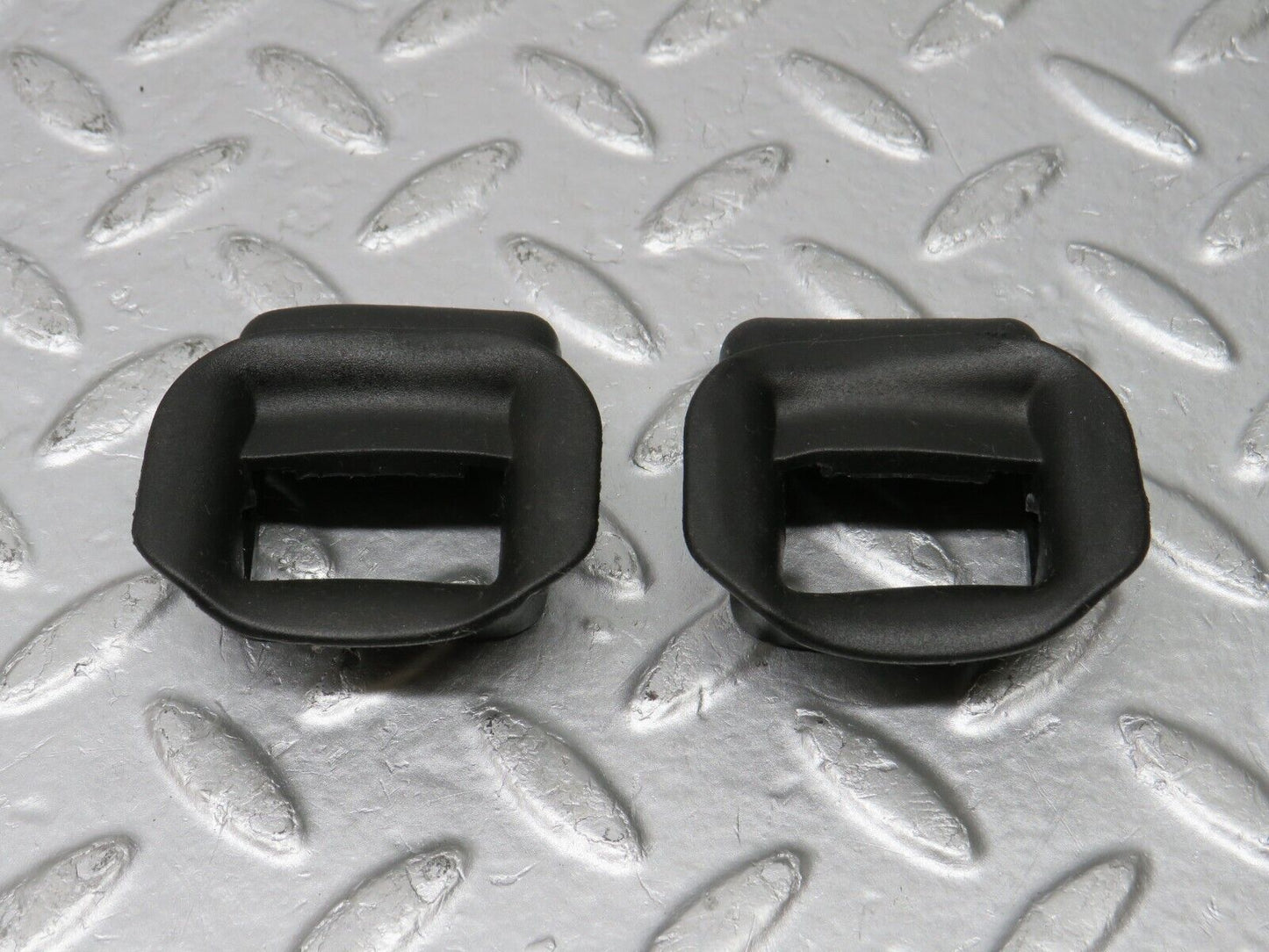 33455 Mercedes-Benz W202 C180 Rear Door Check Strap Rubber Seal 2x 2027372430