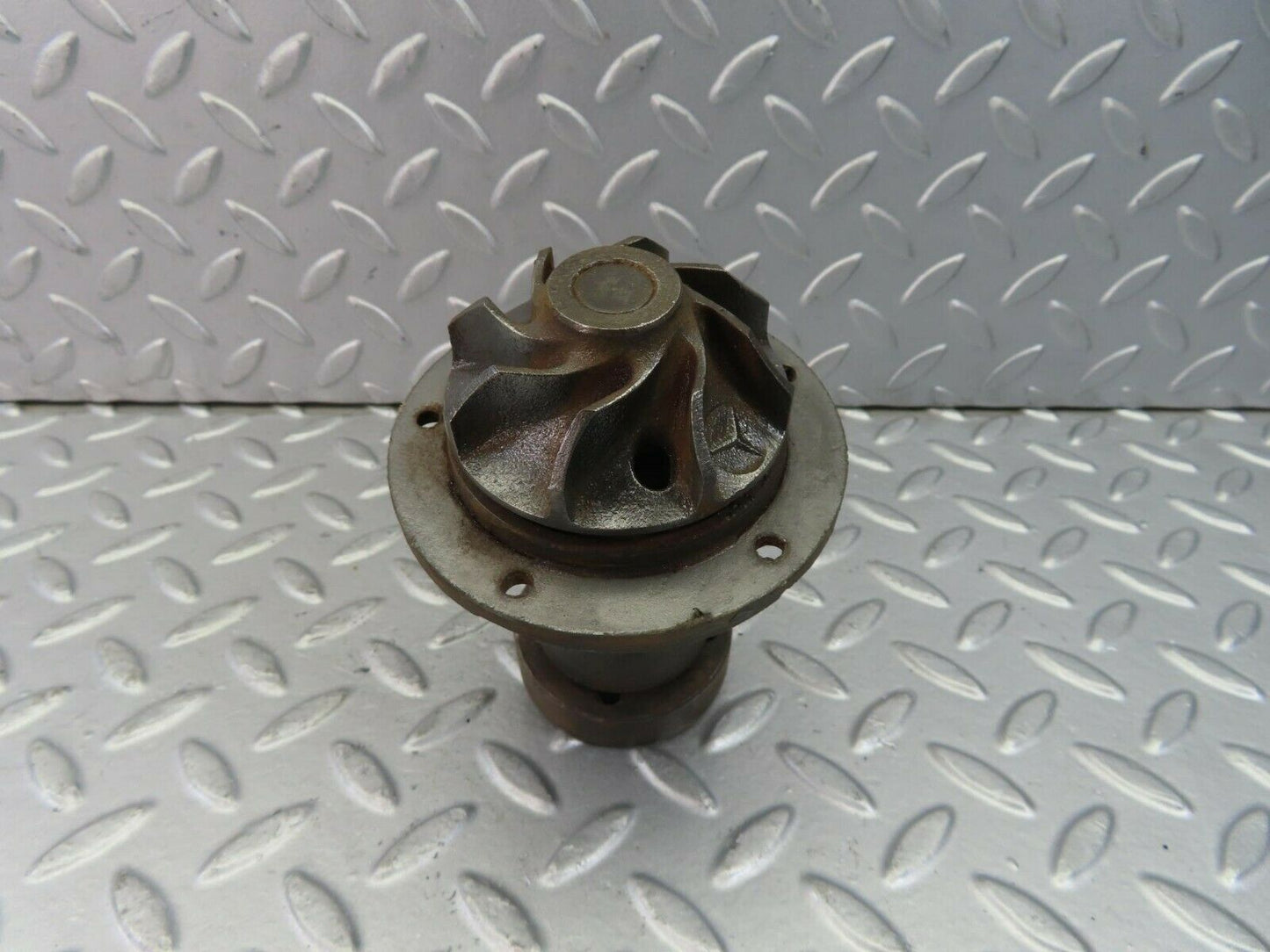 8963 Mercedes-Benz W105 Ponton Water Pump 1212010107