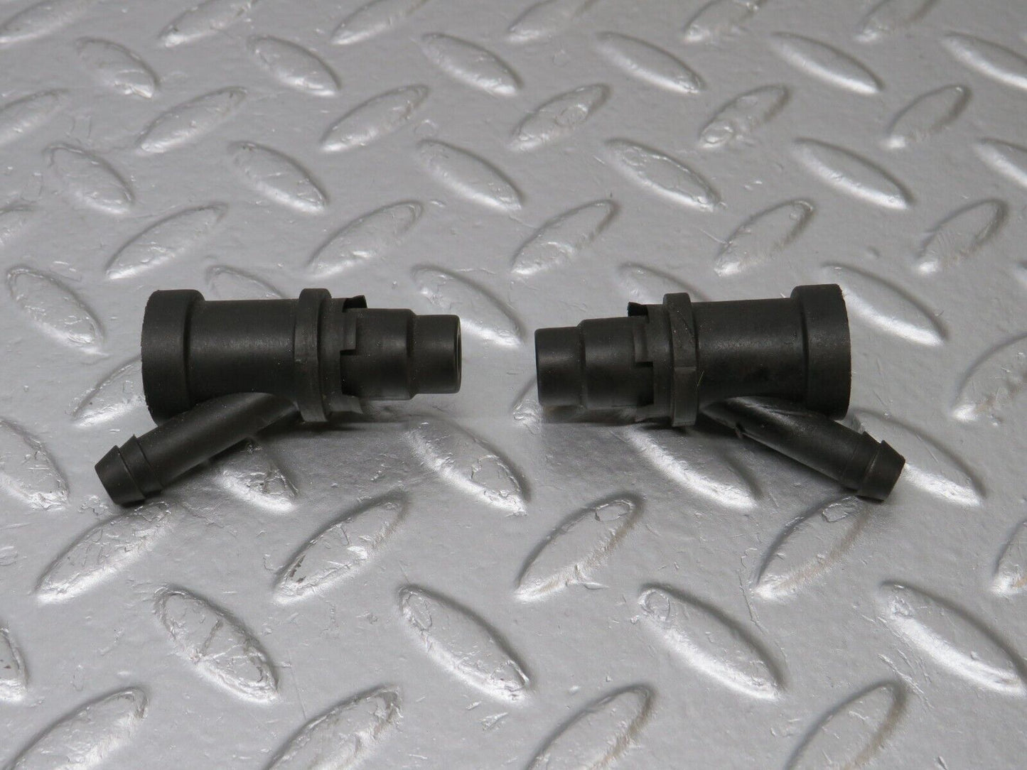 40264 Mercedes-Benz R107 Fuel Injector Holder 2x