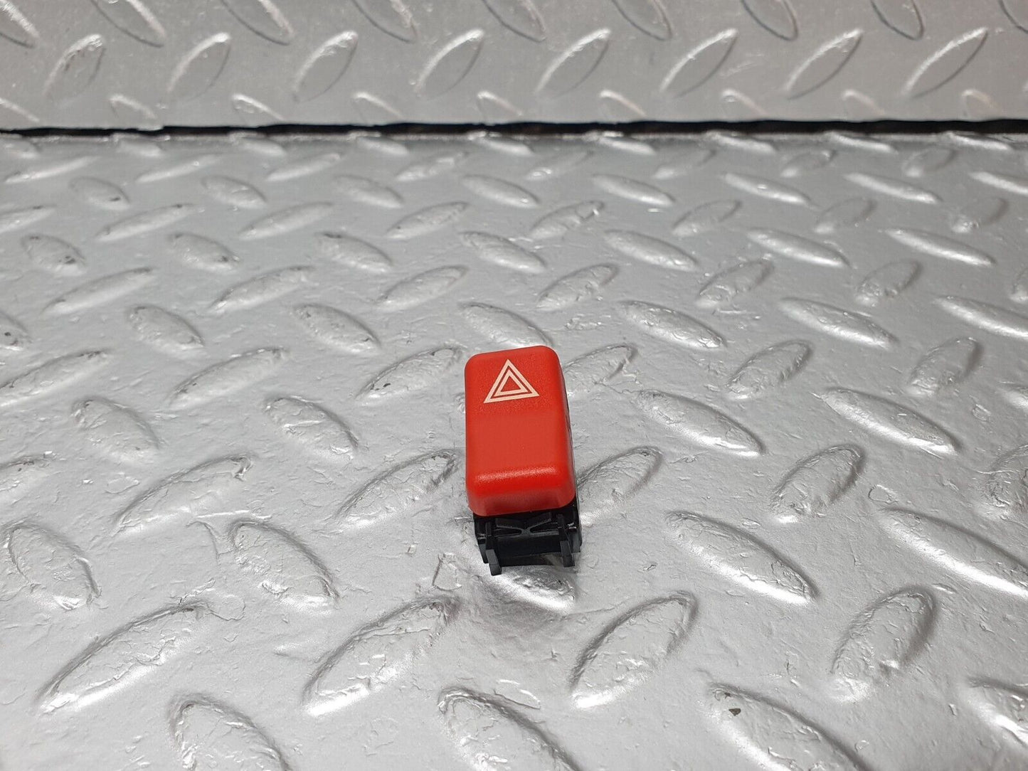 42385 Mercedes-Benz R129 320SL Coupe Hazard Warning Light Switch 1408205510