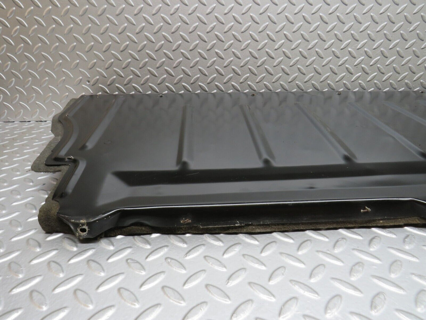 36231 Mercedes-Benz W126 420SE Fuel Tank Cover Plate Carpet Grey