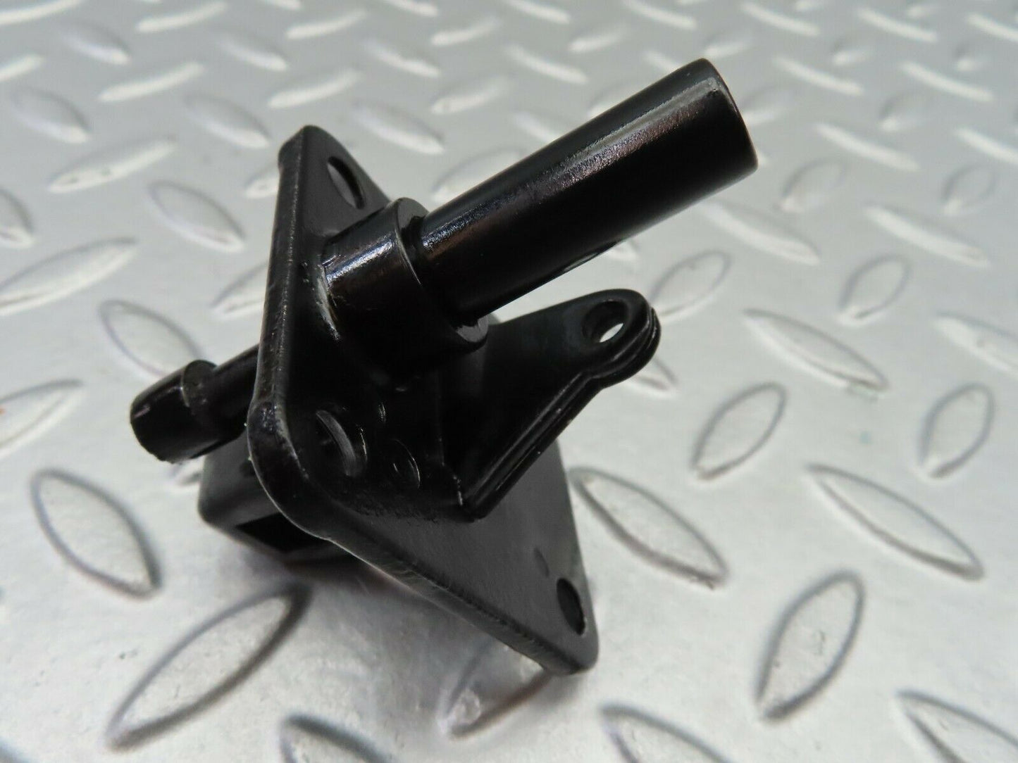 6997 Mercedes-Benz C107 350SLC Coupe Bonnet Lock Catch